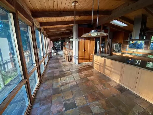 Woodside, CA 94062,47 Forest View RD