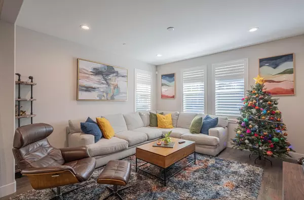 Marina, CA 93933,19130 Fallingwater LN