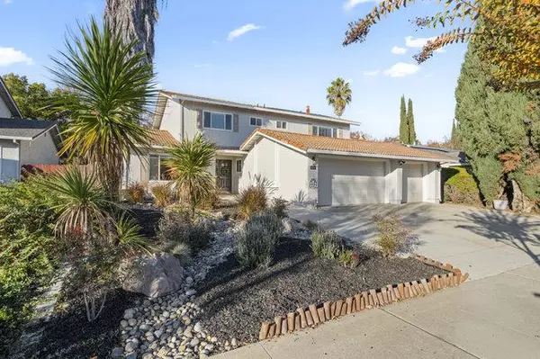 Gilroy, CA 95020,819 Cumberland DR