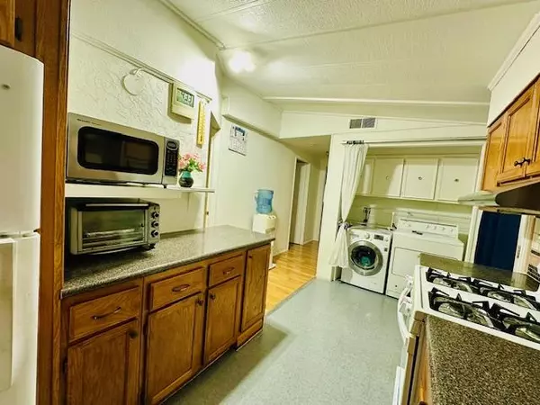 San Jose, CA 95116,655 S. 34th Street 36