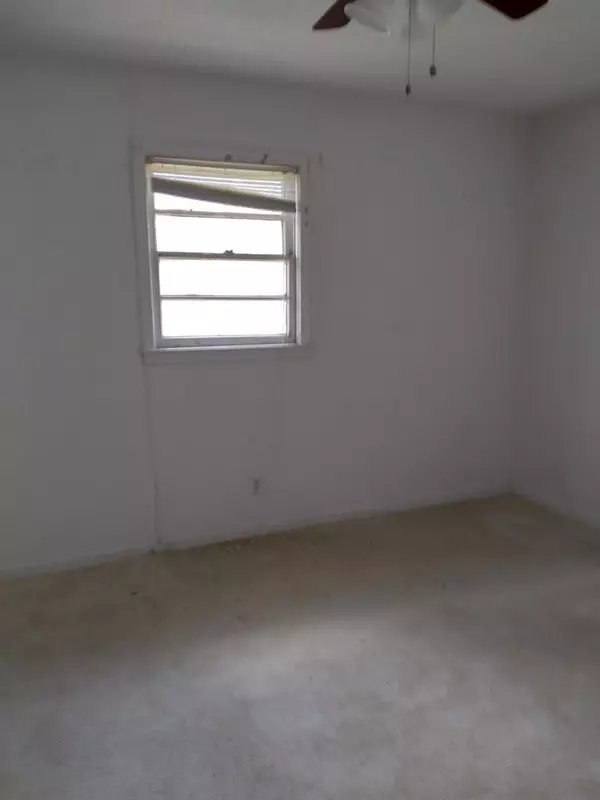 Holly Hill, SC 29059,523 Hesseman AVE Avenue