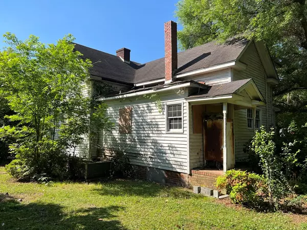 Bishopville, SC 29010,119 Davis ST Street