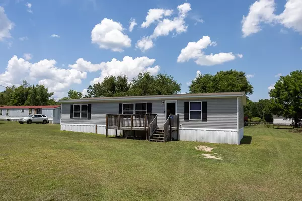 Wedgefield, SC 29168,5640 Peartree RD Road