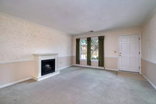 Sumter, SC 29150,321 W Calhoun ST Street