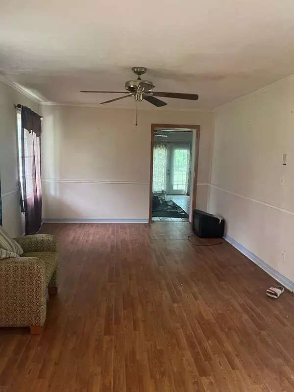 Sumter, SC 29153,295 Holman RD Road