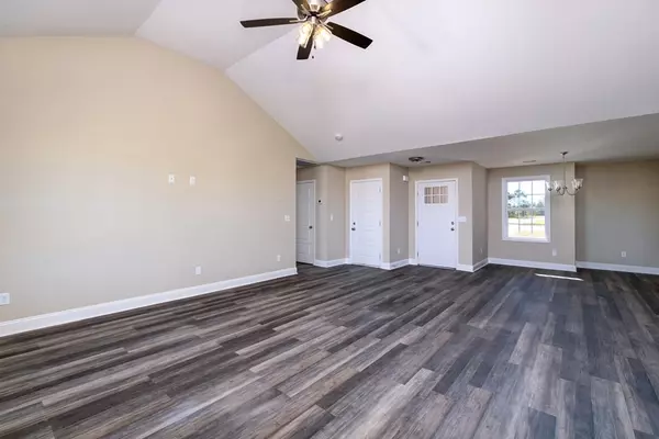 Wedgefield, SC 29168,5695 Tillman Nursery RD Road