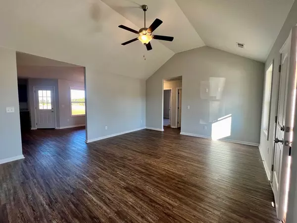 Wedgefield, SC 29168,5635 Tillman Nursery RD Road