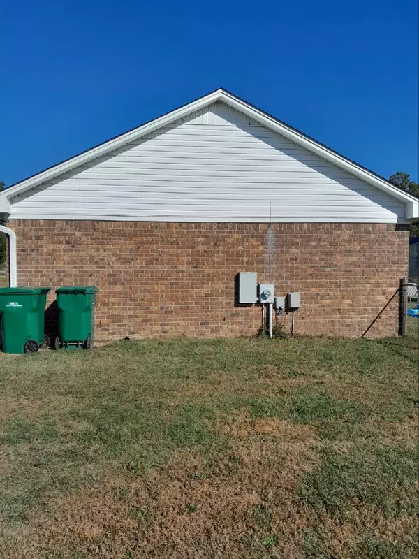 Dalzell, SC 29040,3485 Black River RD Road