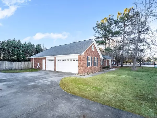 Sumter, SC 29154,390 Trailwood DR Drive