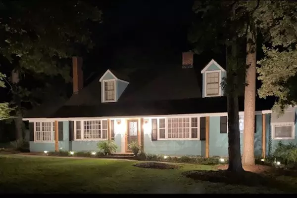 Summerton, SC 29148,41 S Church ST Street