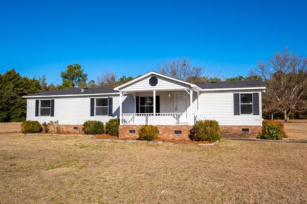 6305 Legendary LN Lane, Wedgefield, SC 29168