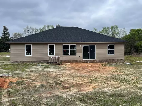 Pinewood, SC 29125,104 Elmwood