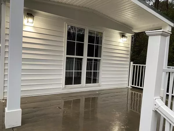 Summerton, SC 29148,1636 Clubhouse RD Road