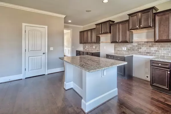 Sumter, SC 29150,865 Curlew CIR Circle
