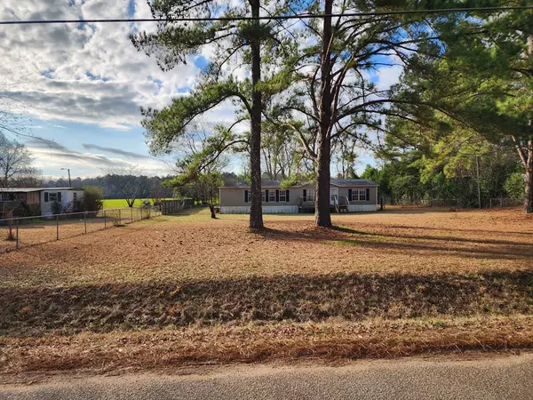 Wedgefield, SC 29168,5860 Wessex DR Drive