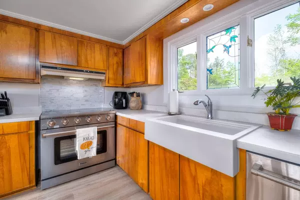 Manning, SC 29102,1055 Dorothy ST Street