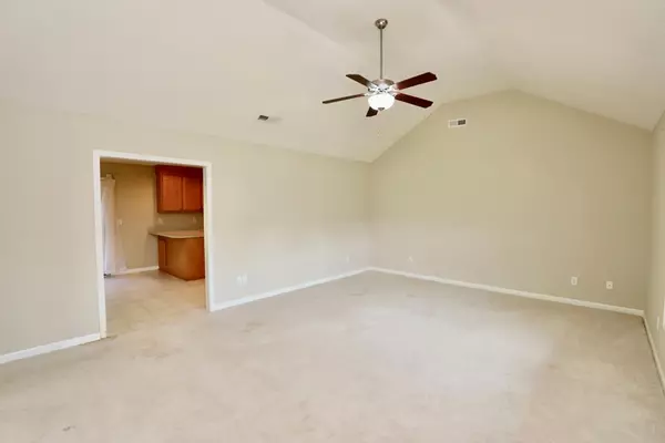 Dalzell, SC 29040,2690 Navigator CIR Circle