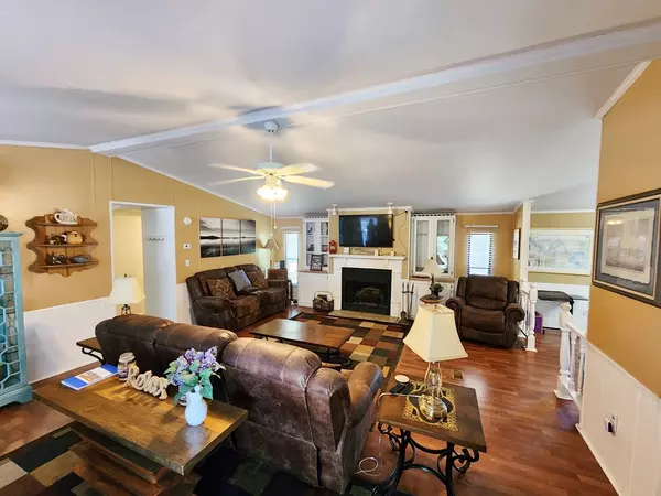 Summerton, SC 29148,2010 Lake Marion Shores RD Road