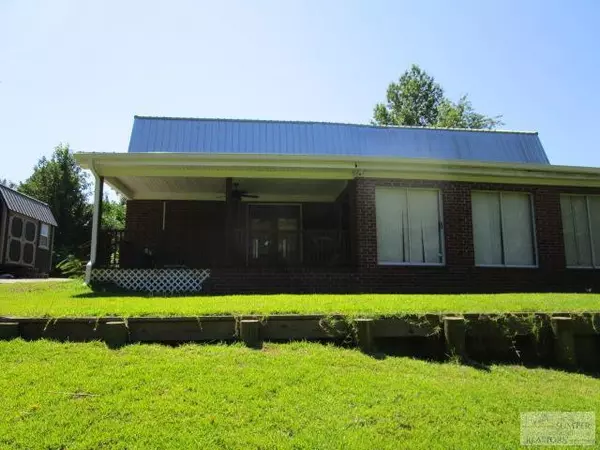 Eutawville, SC 29048,318 Irick ST Street