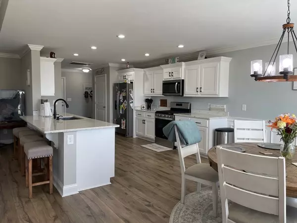 Alcolu, SC 29001,1048 Hummingbird TRL Trail