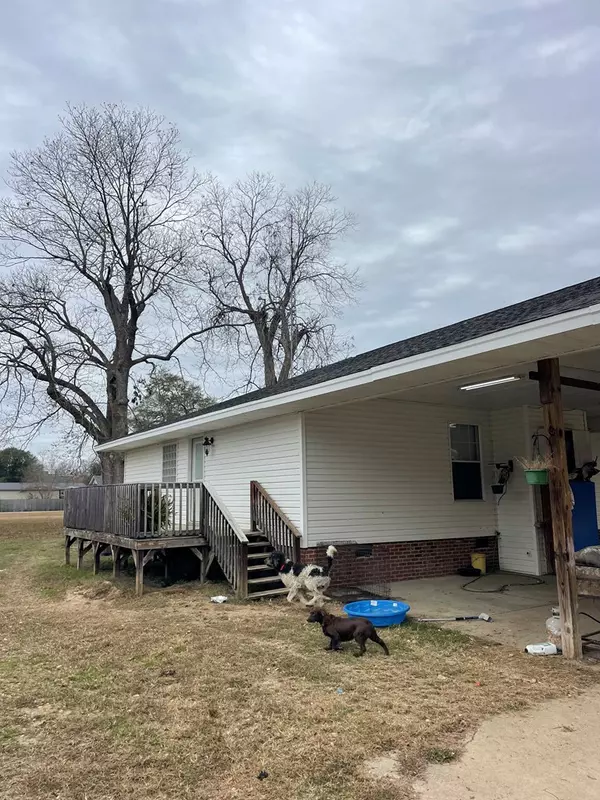 Pinewood, SC 29125,210 E Fulton-Manning RD Road