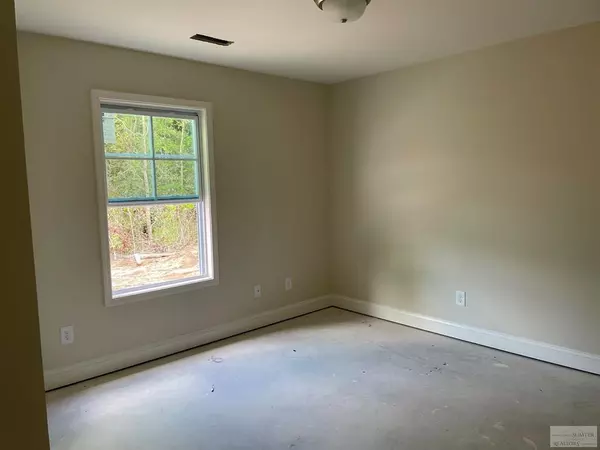 Wedgefield, SC 29168,4870 Mclaurin RD Road