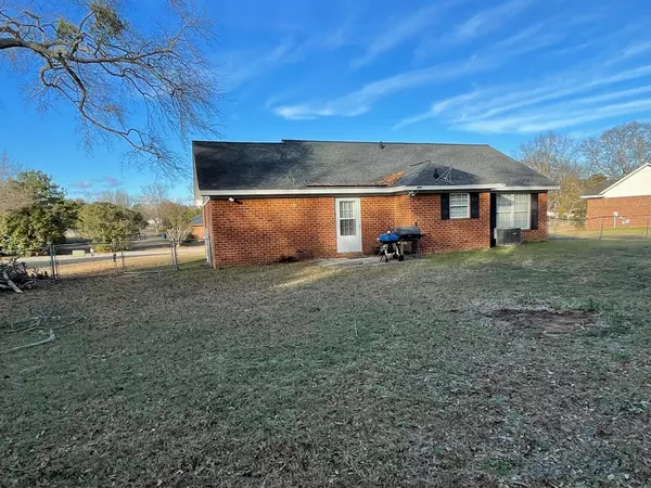Dalzell, SC 29040,3327 Annie ST Street