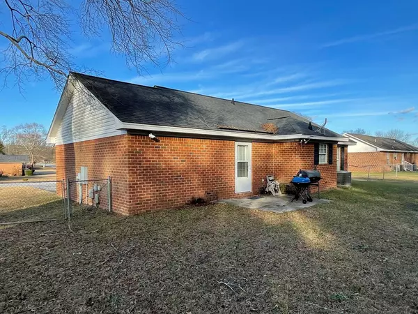 Dalzell, SC 29040,3327 Annie ST Street