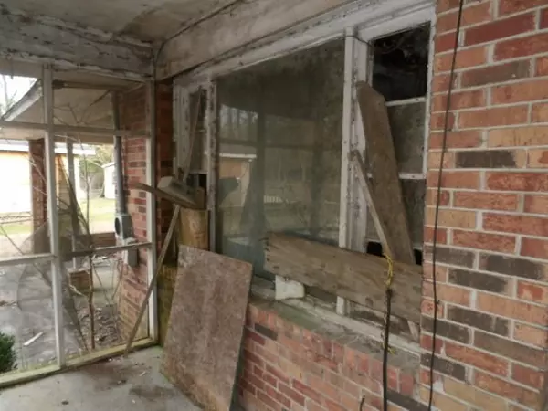 Wedgefield, SC 29168,4826 Mclaurin RD Road