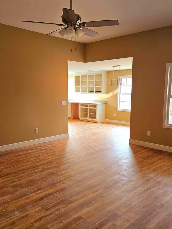 Dalzell, SC 29040,5160 Ridge ST Street