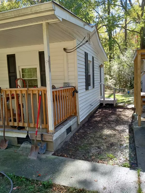 Rembert, SC 99999,1920 Horatio Hagood RD Road