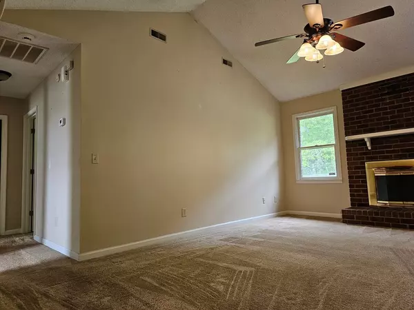 Dalzell, SC 29040,4625 Dawn CIR Circle