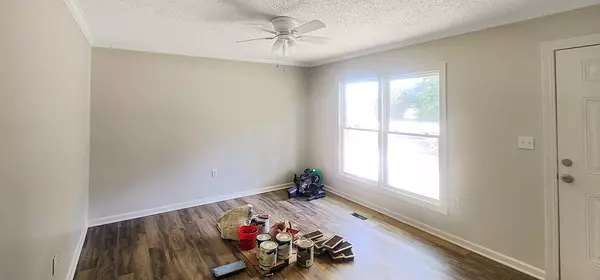 Elloree, SC 29047,6042 Old Number 6 HWY Highway