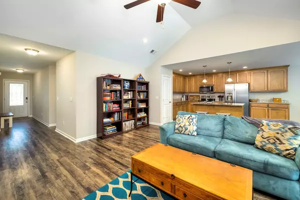 Wedgefield, SC 29168,7 Foxfire LN Lane