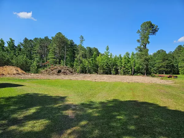 Rembert, SC 29128,7205 January LN Lane