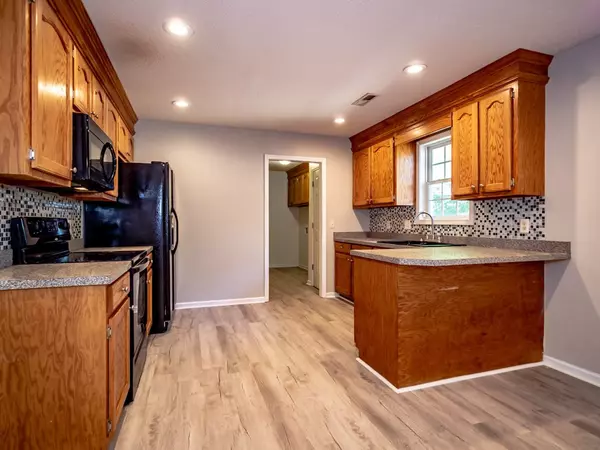 Dalzell, SC 29040,2560 Navigator CIR Circle