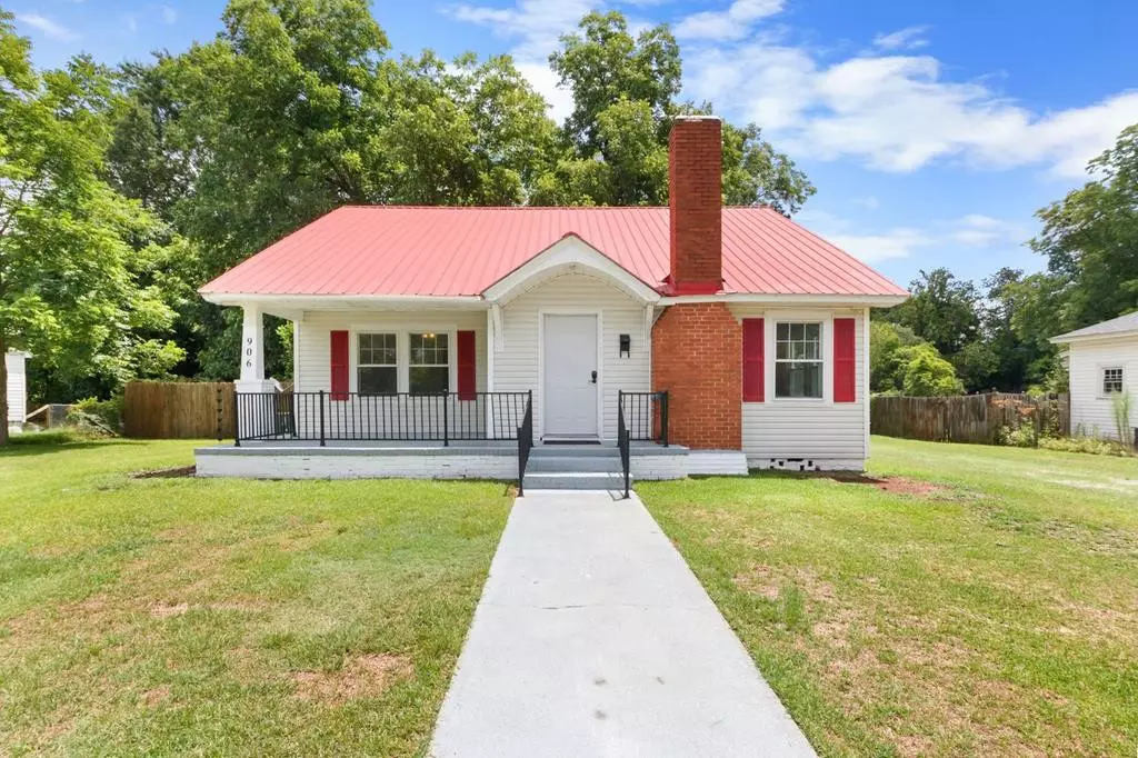 Camden, SC 29020,906 Fair ST Street