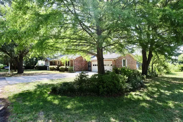 Mayesville, SC 29104,12 Bland ST Street