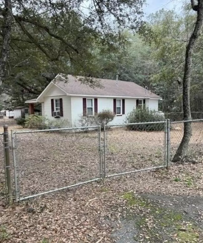 Pinewood, SC 29125,206 W Fifth ST Street