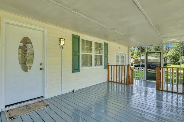 Kingstree, SC 29556,328 Nexsen RD Road