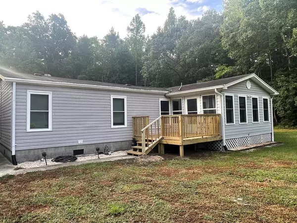 Elloree, SC 29047,122 Dogwood LN Lane