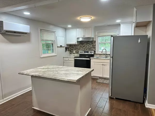 Sumter, SC 29153,1045 W Sherwood DR Drive