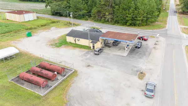 Lake City, SC 29560,593 New Zion RD Road