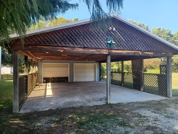 Summerton, SC 29148,1295 Grove ST Street