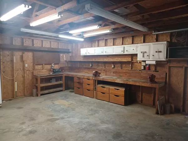 Summerton, SC 29148,1295 Grove ST Street