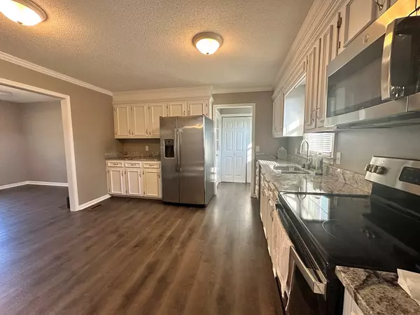 Dalzell, SC 29040,5682 Whisperwood DR Drive