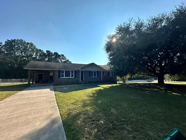 5682 Whisperwood DR Drive, Dalzell, SC 29040