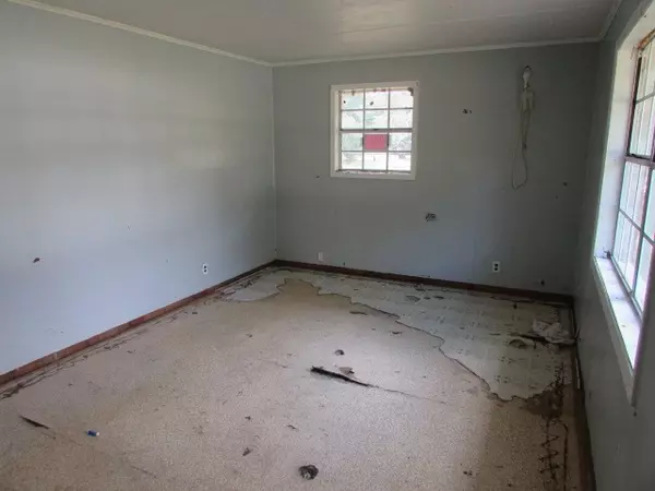 Mayesville, SC 29104,4020 4Th ST Street