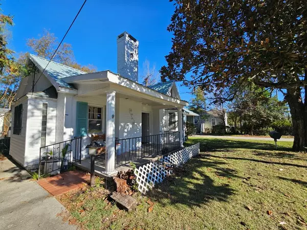 610 Hampton ST Street, Elloree, SC 29047