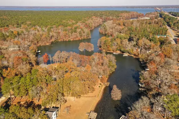 143 Ballard LN Lane, Santee, SC 29142